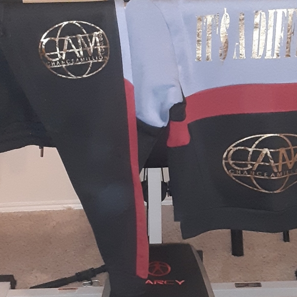 Top & bottom hoodie set - Picture 2 of 8